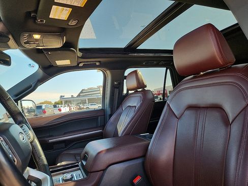 Used 2024 Ford Expedition Max Limited image 12