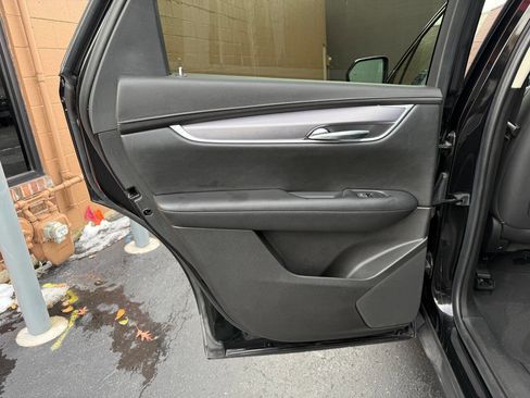 Used 2018 Cadillac XT5 Luxury image 20