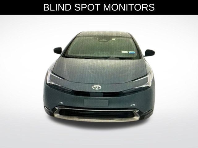 Used 2024 Toyota Prius XLE AWD/4WD image 3