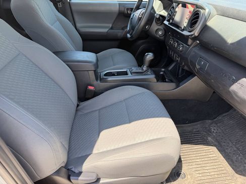 Used 2020 Toyota Tacoma SR RWD image 28