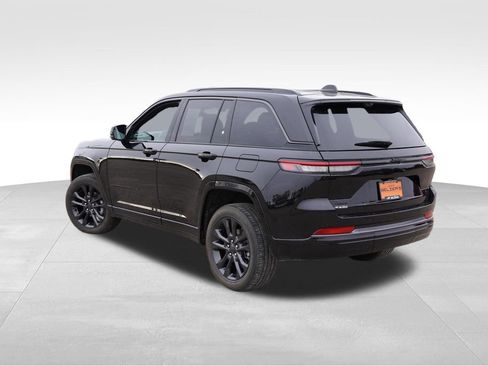 Certified 2026 Jeep Grand Cherokee Limited AWD/4WD image 7