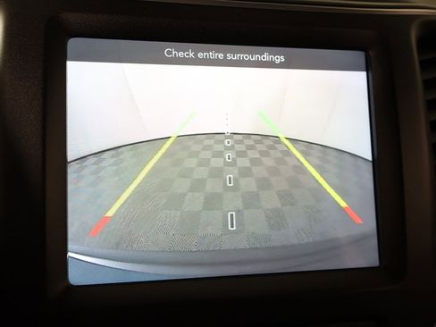 Used 2019 Jeep Cherokee Trailhawk w/ Cold Weather Group image 46