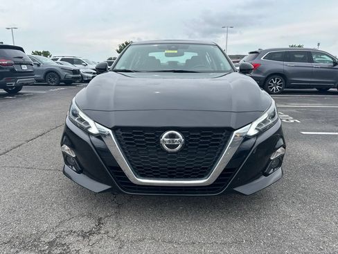Used 2019 Nissan Altima 2.5 SL FWD image 2