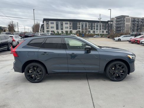 New 2026 Volvo XC60 B5 Ultra w/ Protection Package Premier image 8