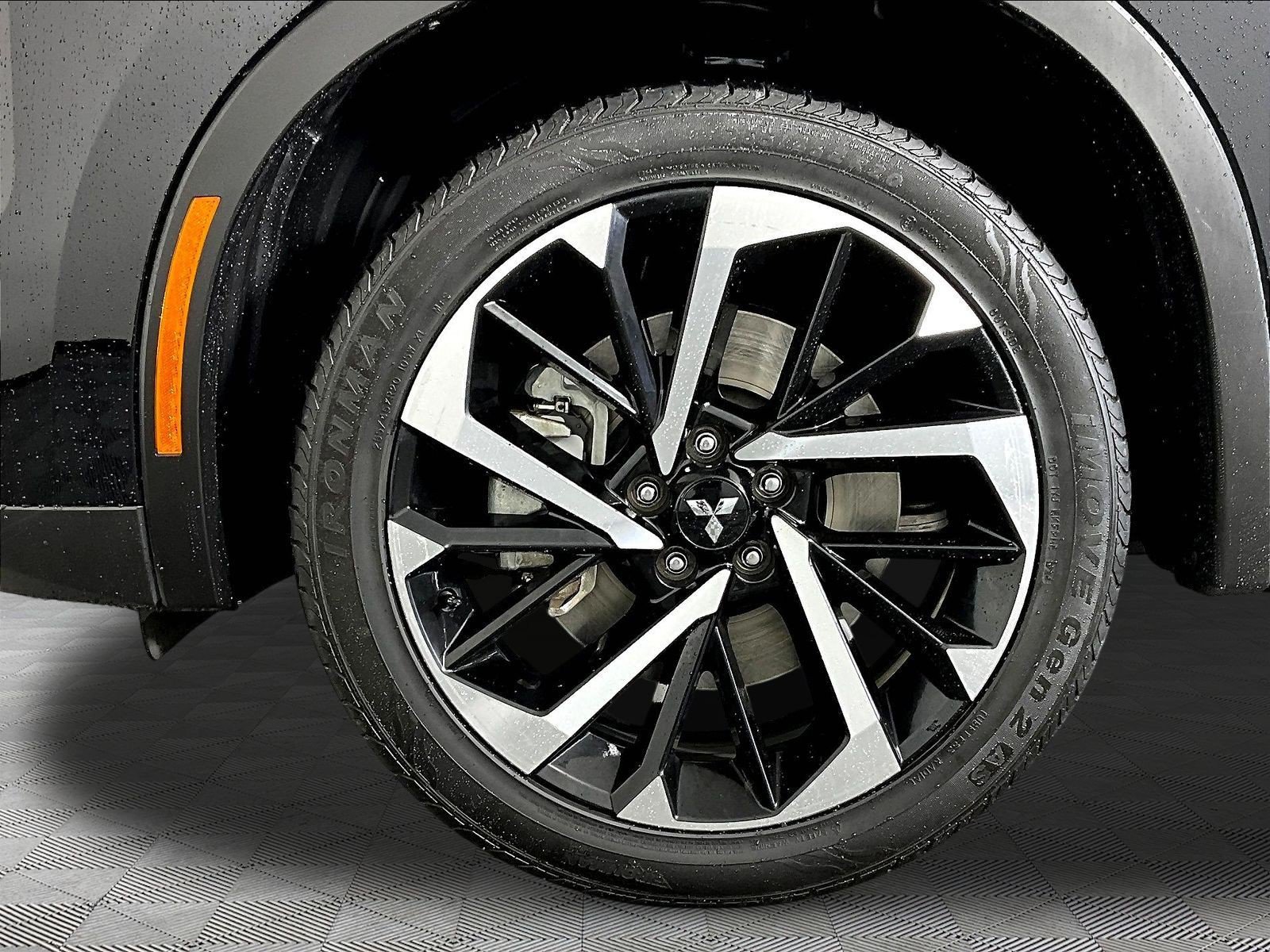 Used 2023 Mitsubishi Outlander SE AWD/4WD image 31