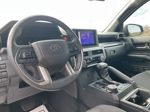 Used 2024 Toyota Tacoma TRD Off-Road image 21