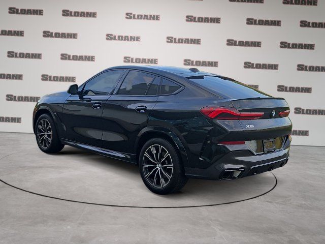 Used 2025 BMW X6 xDrive40i w/ Premium Package AWD/4WD image 3