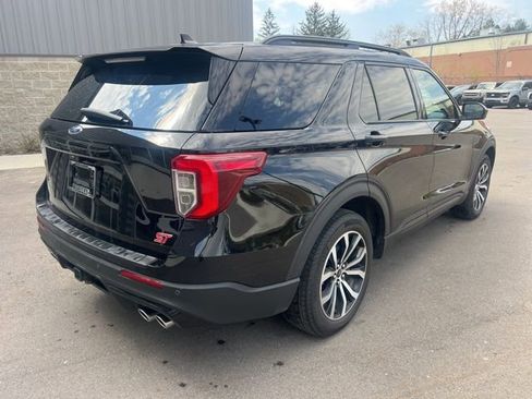 Used 2023 Ford Explorer ST AWD/4WD image 5