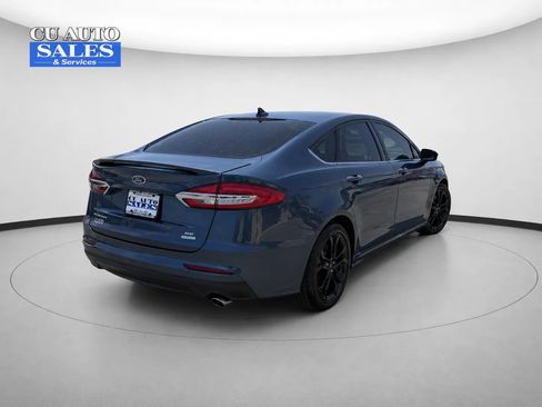 Used 2019 Ford Fusion SE w/ Equipment Group 151A FWD image 7