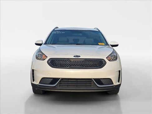 Used 2019 Kia Niro LX image 8