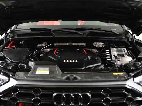 Used 2023 Audi SQ5 Premium Plus w/ Premium Plus Package image 18