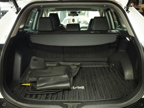 Used 2022 Toyota RAV4 XLE Premium AWD/4WD image 7