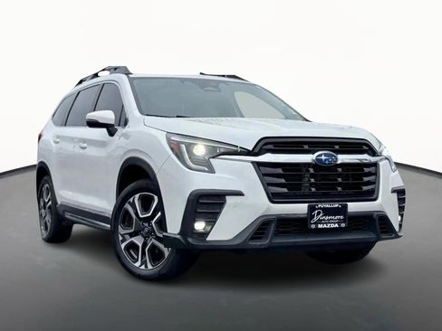 Used 2023 Subaru Ascent Limited image 2