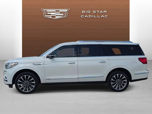 Used 2018 Lincoln Navigator L Select w/ Technology Package RWD image 2