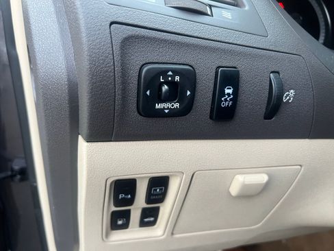 Used 2011 Lexus ES 350 image 26