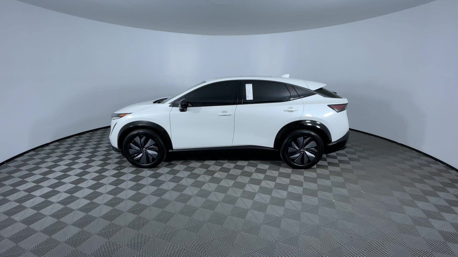 Certified 2024 Nissan Ariya AWD image 5