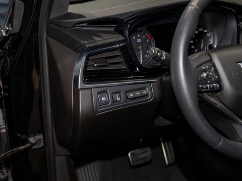 Used 2023 Cadillac XT6 Sport w/ LPO, ONYX Package image 14