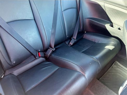 Used 2020 Honda Civic Touring image 28