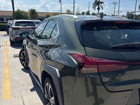 Certified 2024 Lexus UX 250h FWD image 7