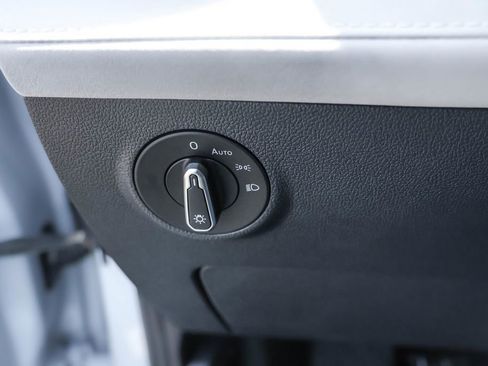 New 2026 Volkswagen Taos SE AWD/4WD image 21