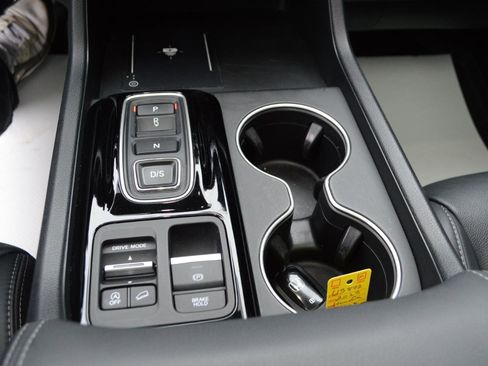 Used 2025 Honda Pilot Touring image 33