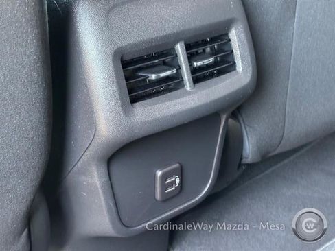 Used 2023 Chevrolet Equinox LT w/ Driver Convenience Package image 17