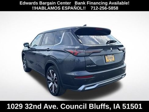 Used 2025 Mitsubishi Outlander SE AWD/4WD image 5