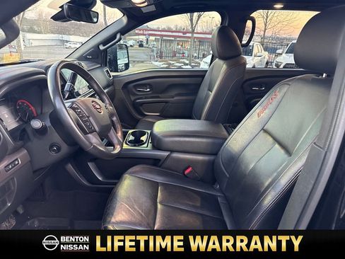 Used 2023 Nissan Titan PRO-4X w/ Pro-4x Convenience Package image 11