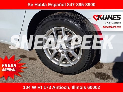 Used 2023 Chrysler Voyager LX FWD image 13