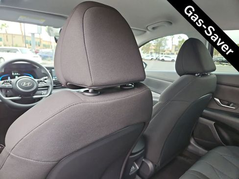 Used 2026 Hyundai Elantra SE FWD image 16