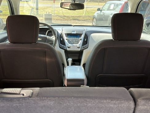 Used 2010 Chevrolet Equinox LS image 9