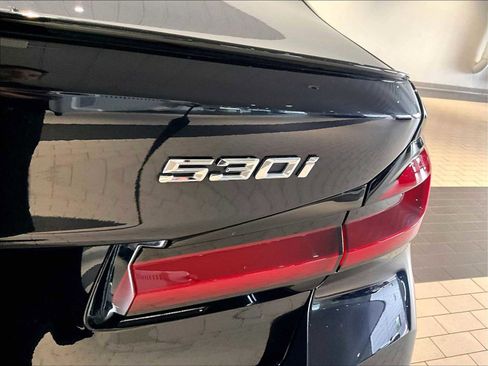 Used 2023 BMW 530i w/ M Sport Package image 37