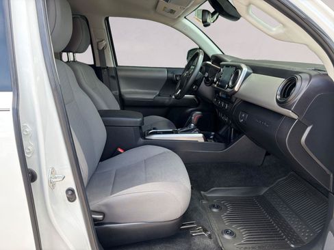 Used 2023 Toyota Tacoma SR5 RWD image 15