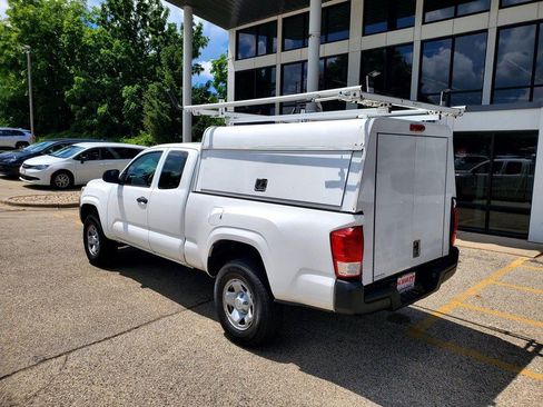 Used 2016 Toyota Tacoma SR RWD image 7