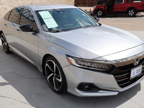 Used 2022 Honda Accord Sport image 4