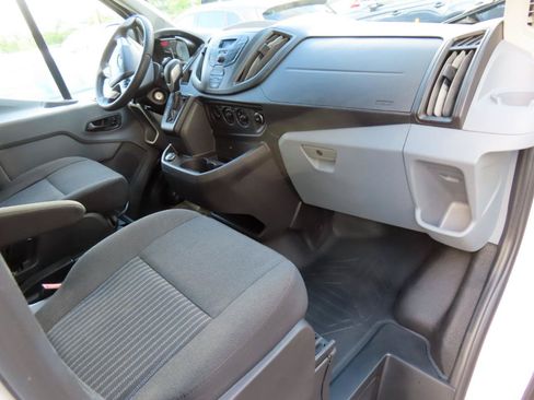 Used 2019 Ford Transit 250 148 Medium Roof RWD image 10