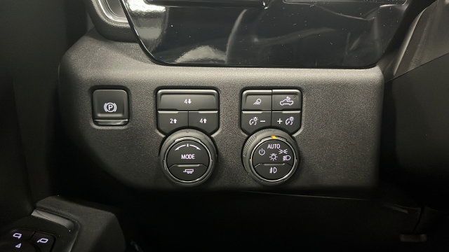 Used 2026 Chevrolet Silverado 2500 LT w/ Trail Boss Package AWD/4WD image 34