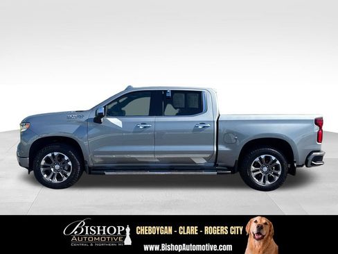Used 2023 Chevrolet Silverado 1500 High Country w/ Z71 Off-Road Package AWD/4WD image 8