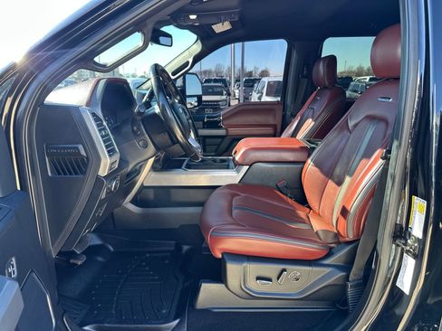 Used 2020 Ford F450 Platinum w/ FX4 Off-Road Package image 9