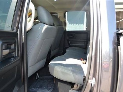 Used 2018 RAM 1500 Express w/ Express Value Package AWD/4WD image 19