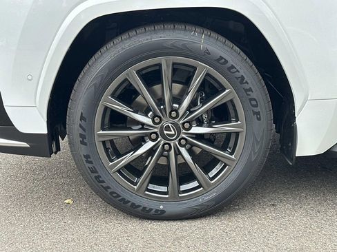 New 2025 Lexus LX 700h F Sport image 7