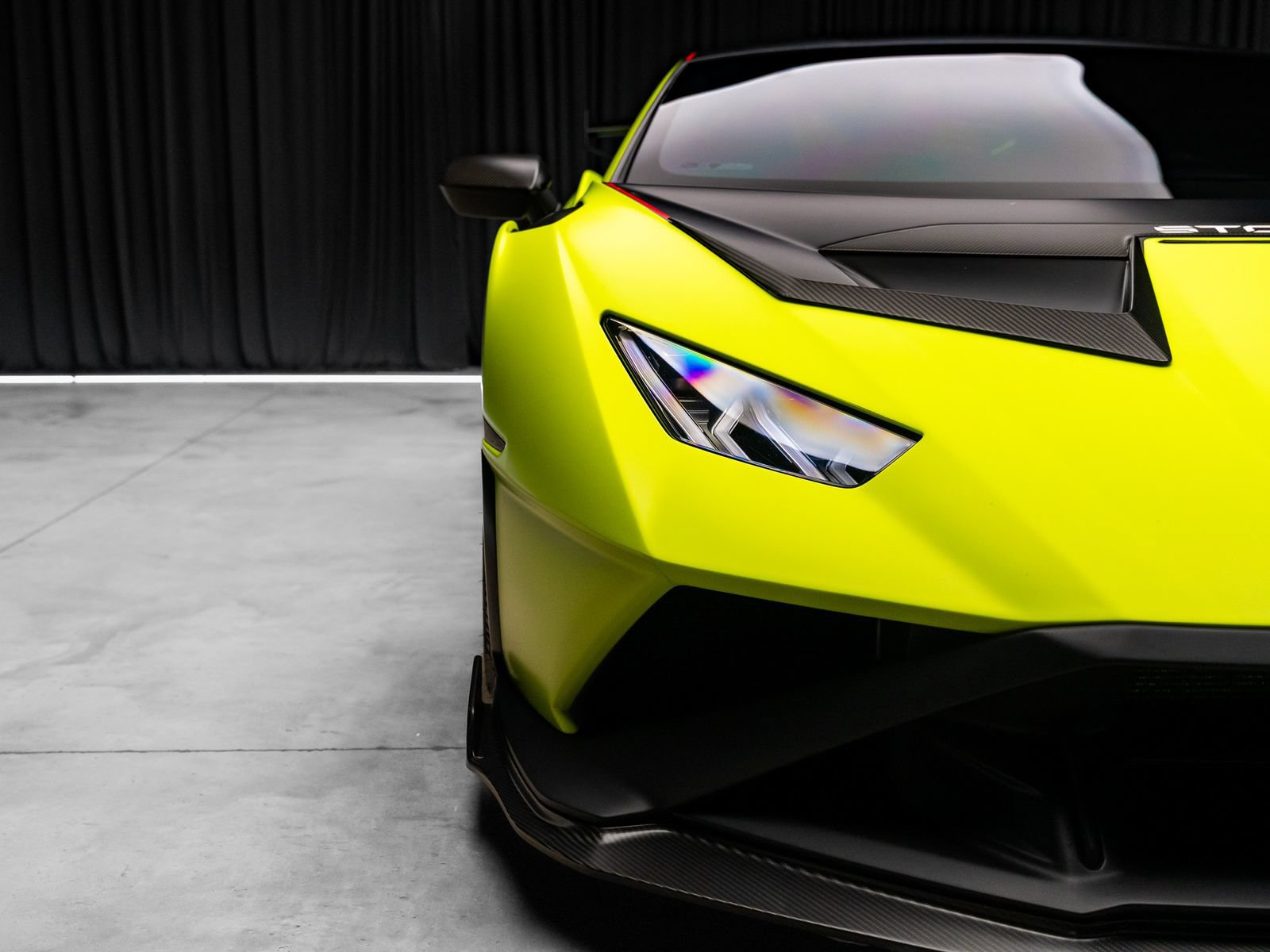 Used 2022 Lamborghini Huracan STO RWD image 22