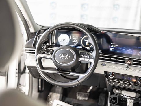 Used 2024 Hyundai Elantra Limited image 34