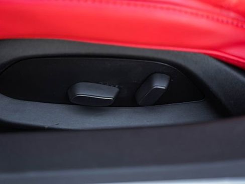 Used 2022 Chevrolet Corvette Stingray w/ Z51 Performance Package image 38