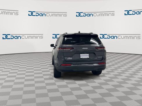 Used 2022 Jeep Grand Cherokee L Limited AWD/4WD image 7