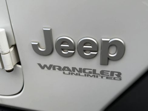 Used 2021 Jeep Wrangler Unlimited Sport AWD/4WD image 75