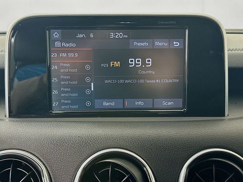 Used 2018 Kia Stinger image 14