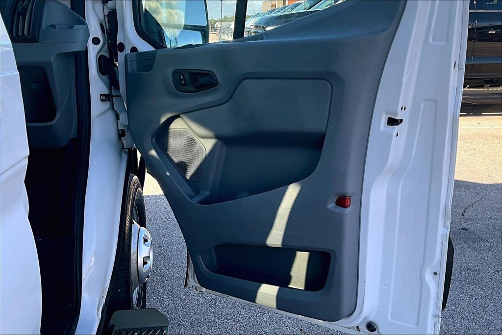 Used 2018 Ford Transit 350 XLT RWD image 19