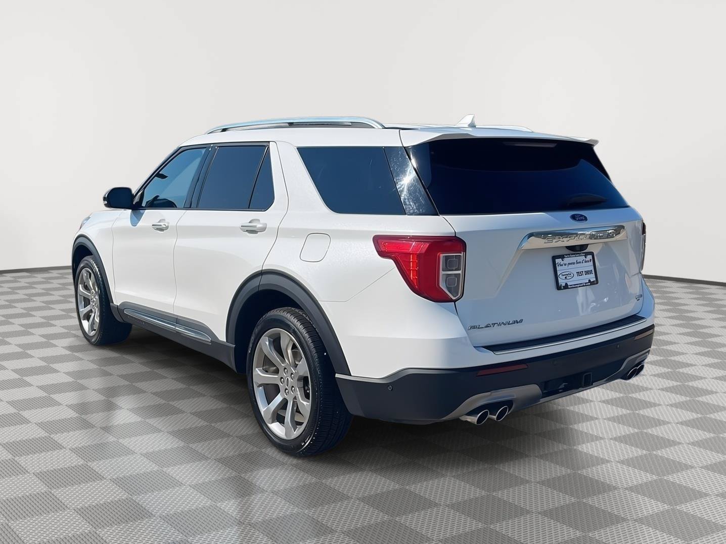 Used 2020 Ford Explorer Platinum w/ Premium Technology Package AWD/4WD image 8