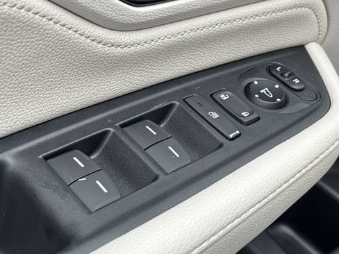 New 2026 Honda Odyssey Touring image 25